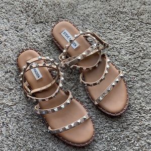 Steve Madden Travel Sandal in Tan